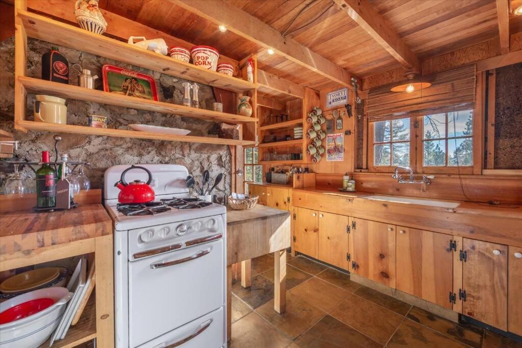 Coziest Cabin In Tahoe W Stone Fireplace Comfy Beds Close To Slopes & Lake Carnelian Bay Екстер'єр фото