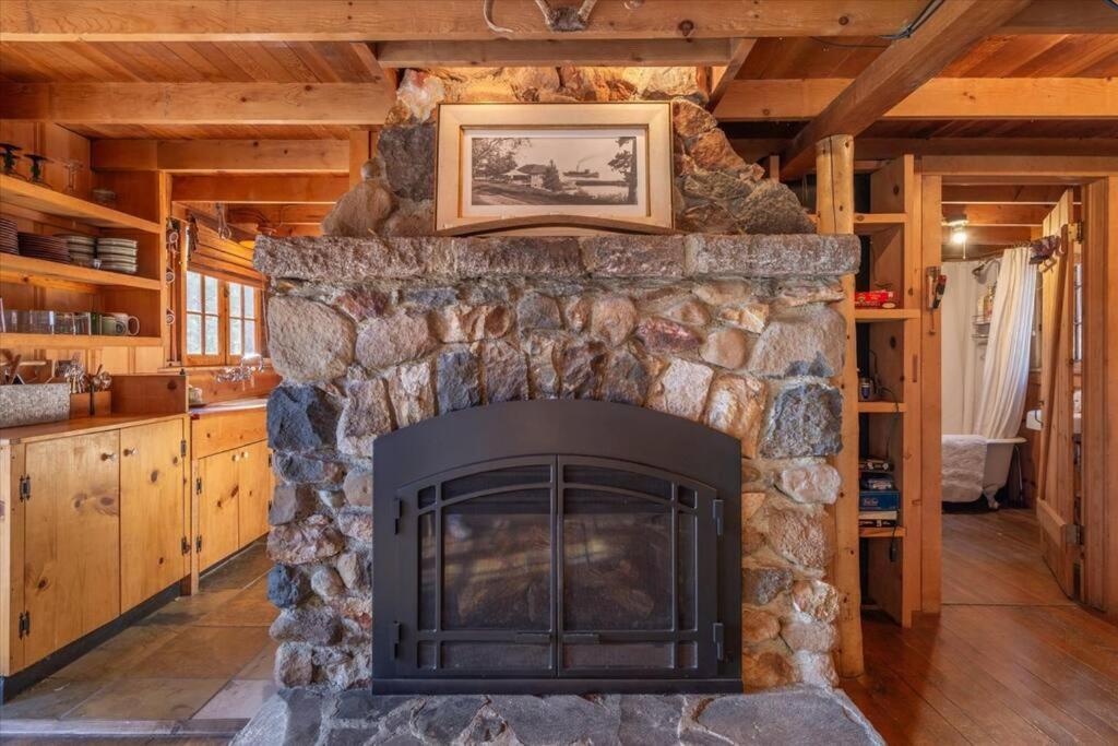 Coziest Cabin In Tahoe W Stone Fireplace Comfy Beds Close To Slopes & Lake Carnelian Bay Екстер'єр фото